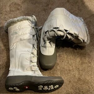 The North Face White and Gray Winter Boots with Insulation NWT